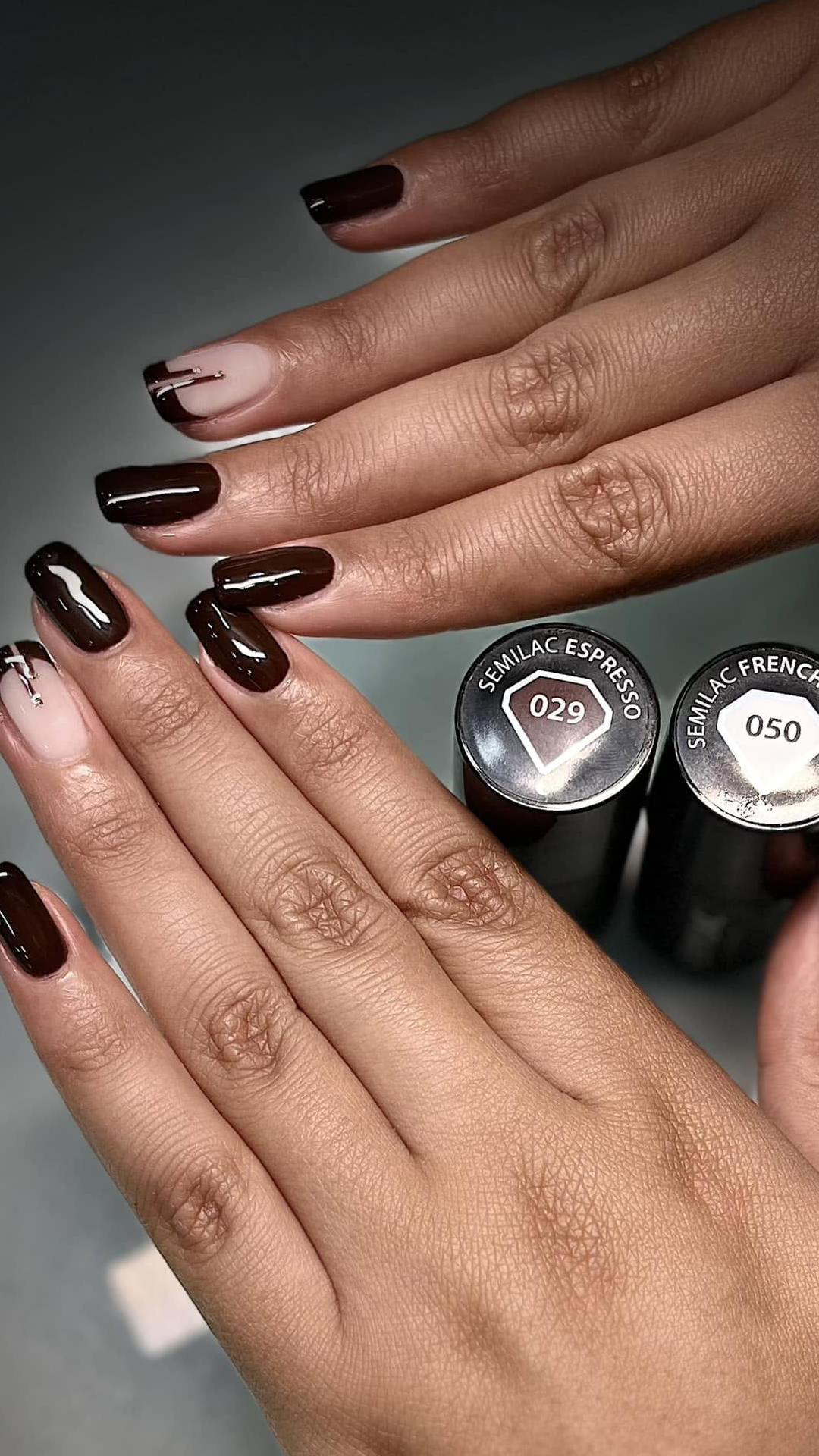 A Propos de main ongle black
